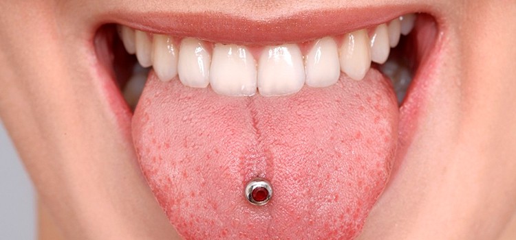 Los piercings orales ¿conoces los riesgos de llevarlos?